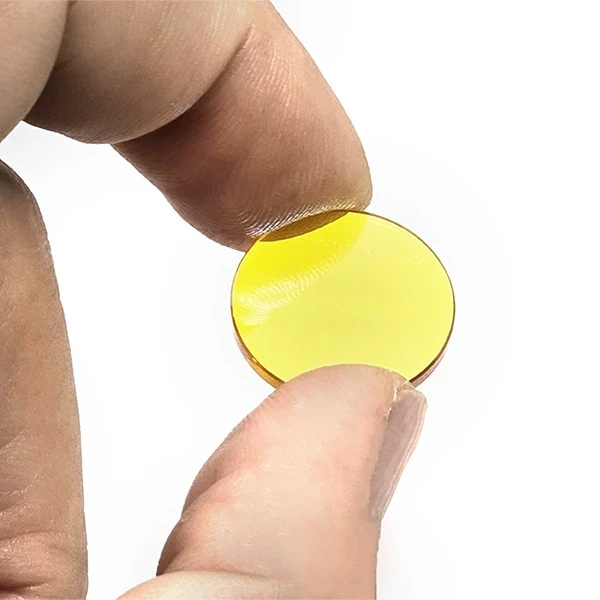 Как се определя фокусното разстоянието на CO2 лазер